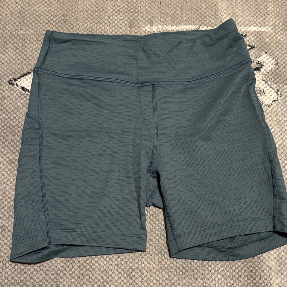 Outdoor Voices Bike Shorts size M